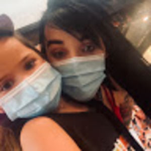 Meet your Posher, Chloe